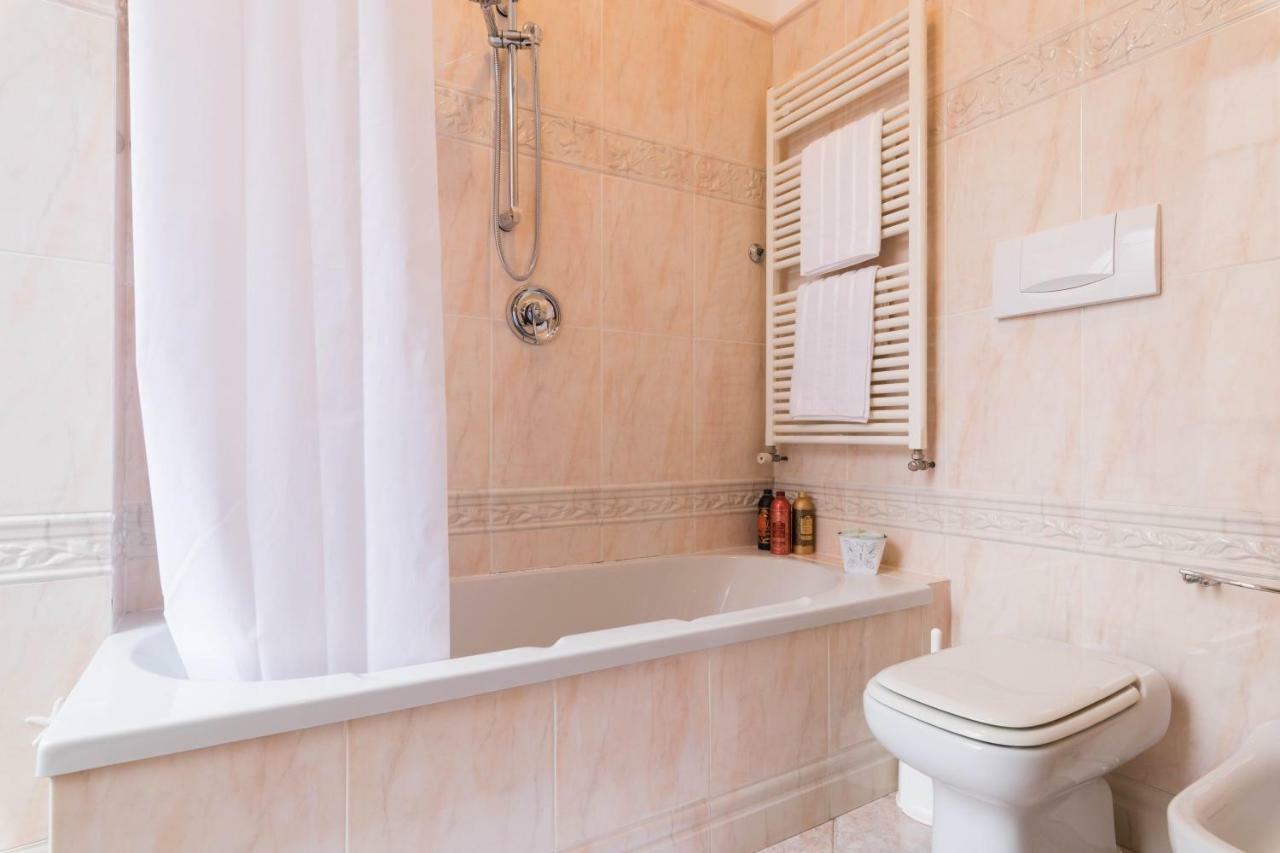Villa Eugenia - Luxury Flat With Parking Space Bordighera Esterno foto